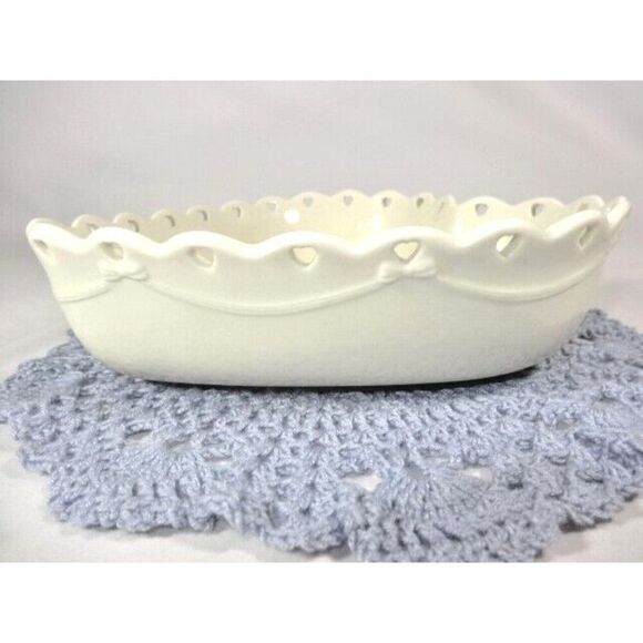 Longaberger Sweetest Heart Serving Bowl Ivory White 2005 8 x 8 Heart Lace Edge - Picture 4 of 6